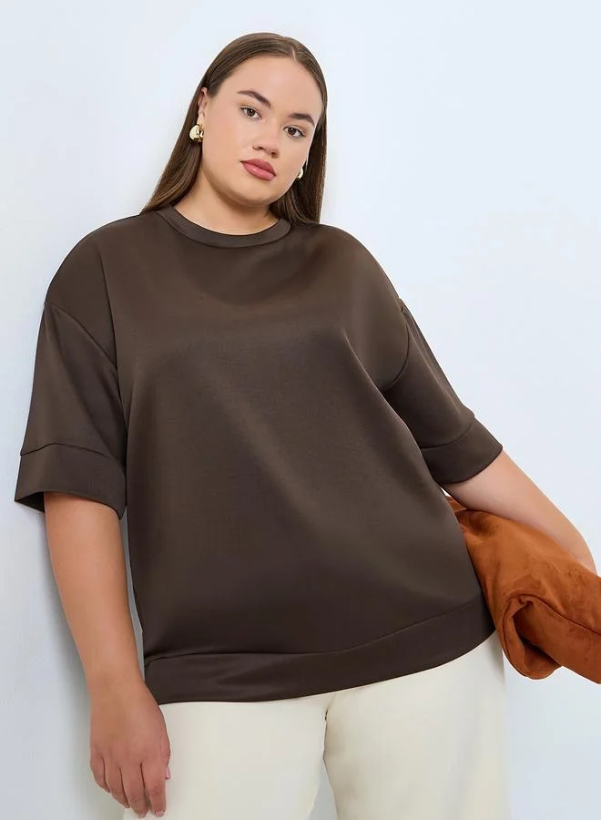 ستايلي تيشيرت بأكمام قصيرة مقاس كبير